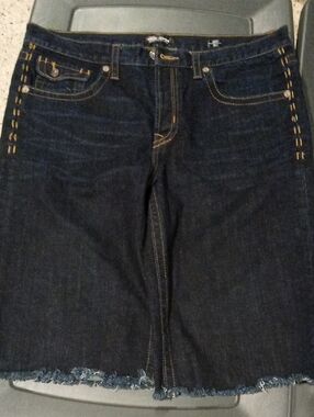 Relaxed Fit Dark Blue Men’s Denim Jeans with Contrast Stitching